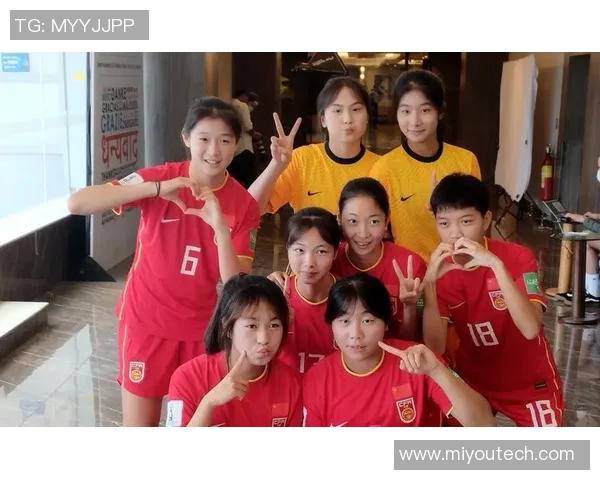 聚焦U17女足球星卡:年轻才俊的闪耀与未来潜力解析 聚焦U17女足球星卡:年轻才俊的闪耀与未来潜力解析