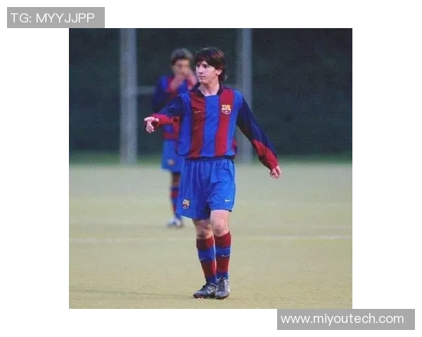 足球迷为何钟情于梅西之外的另一位球星 探讨其背后的原因与深层次影响 足球迷为何钟情于梅西之外的另一位球星 探讨其背后的原因与深层次影响